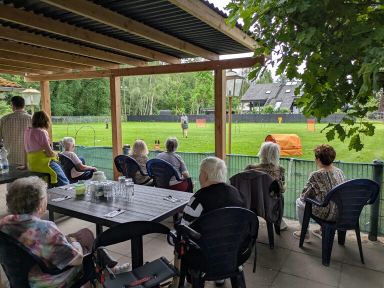 Besuch der Grundschulklasse und AWO